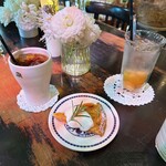 Petit cafe tronc - 柿のタルト