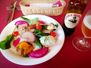 Bistro Pomodoro - 丰盛的蔬菜前菜拼盘