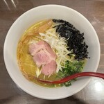 鶏白湯 とりまる - 鶏白湯ラーメン 塩。旨し。