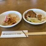 厚木国際カントリー倶楽部 レストラン - オニオンスライス＆板わさ＆チャーシュー