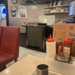 風の街 - 店内