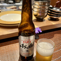 料理や 森川 - 小瓶はアサヒスーパードライ