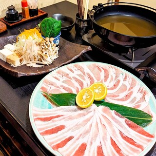 We offer dishes that use our signature soup stock. shabu shabu too◎