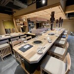 大衆肉酒場 こだわり米 匠 - 本館テーブル