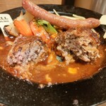 GRILL KITCHEN - 左 合挽き断面 、右 ラム断面