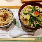 Maccha Hausu Maccha Kan - 九条ネギのおうどん 炊き込みご飯