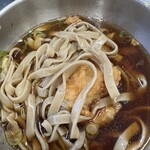 そばうどん 立ち喰い雑賀屋 - テラスは涼しい。