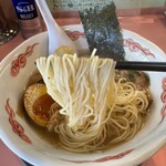 流星軒 - 極細ストレート麺はしなやかながら歯応えもあり美味