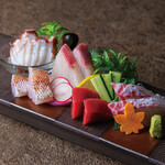 Assorted fresh fish sashimi 5 types