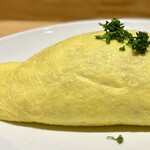 洋食 おがた - バターたっぷり使用していてリッチな風味