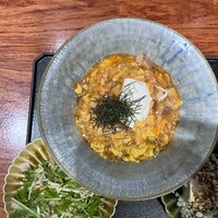 薪炭まだら - とけて とろける  炭焼き 親子丼 上から