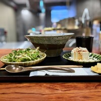 薪炭まだら - とけて とろける  炭焼き 親子丼 正面から