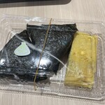 Omusubi Takezaki Tamagoyaki - 週替わり　おにぎり　たまご焼き付き　490円