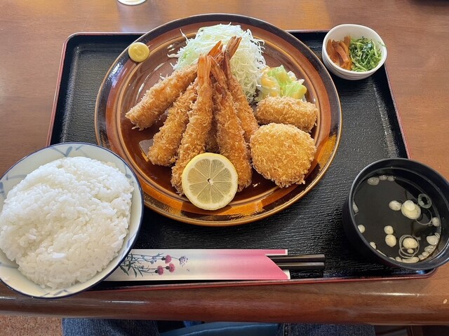 レストラン　かつみ>