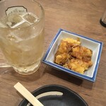 Marubi - ジムビームハイボール、お通し