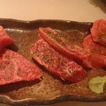焼肉・ホルモンこそっと - ランプ　ハラミ　モモ漬け（左から）