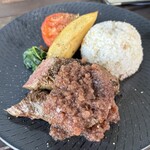 Cafe +8101 - 