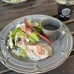 Cafe +8101 - 