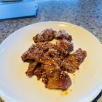 焼肉牛心 - これヤバかった　激辛柔らか牛すじ