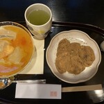 大極殿本舗 六角店 - 琥珀流しとミニわらび餅