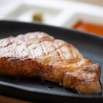 Gareji Sakaba Ke Tsu - 熟成肉の豚ステーキ