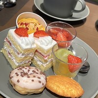 ブッフェアンドカフェ スロープサイドダイナー ザクロ -  ブッフェアンドカフェ スロープサイドダイナー ザクロ -