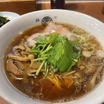 らぁ麺 とうひち - 親鶏と豚の稲庭中華そば