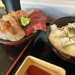 海鮮料理 よつや - 