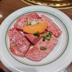 焼肉 鶯谷園 - 特上カルビ