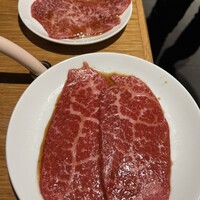 ビーフキッチン 渋谷店 - トモサンカク、シンシン