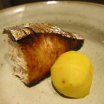 日本料理 みや  - 25年11月　鰆照焼き　茨城産栗の煮物添え