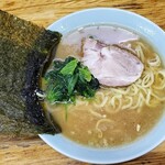 ラーメン六角家 - ラーメン並