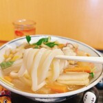 ふる里うどん  - 熱に負けない力強い麺
