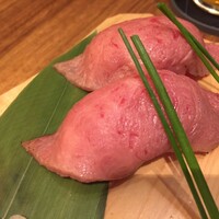 焼肉 龍園 西中洲店 - 