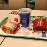 マクドナルド - ドリンク写真:ビックマックとスパチキにポテトにコーラ　てやんでぇ