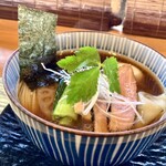 Chuukasoba Narugami Shokudou - 中華蕎麦　900円
                        特製トッピング(地鶏の味玉＋ワンタン2個) 250円