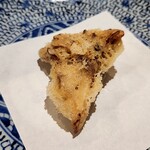 天ぷら浅沼 - 舞茸、半分は塩、半分は天つゆ