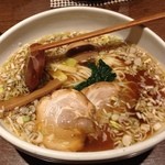 ラーメン 申家 - 本格醤油ラーメン
            750円
            美味しい(^^)