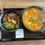 カルビ丼とスン豆腐専門店 韓丼 - 