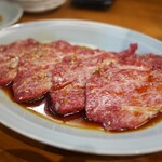 炭火焼肉ホルモンさわいし - 八重山郷里まつなが牛　トモサンカク