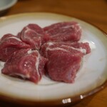 炭火焼肉ホルモンさわいし - カシラ