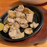 トッサ・ジ・クラッサン - 鶏の炭火焼き