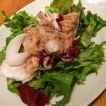 カプリカフェ - イカとツナのサラダ
