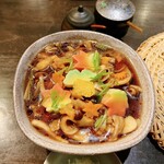 Teuchi Soba Ginnan - この何とも美しくで具だくさんで豪華な汁。