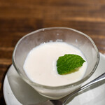 中華ダイニング 一途一心 - 2023.11 杏仁豆腐