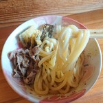 Miyoshi Udon - 麺のリフトアップ