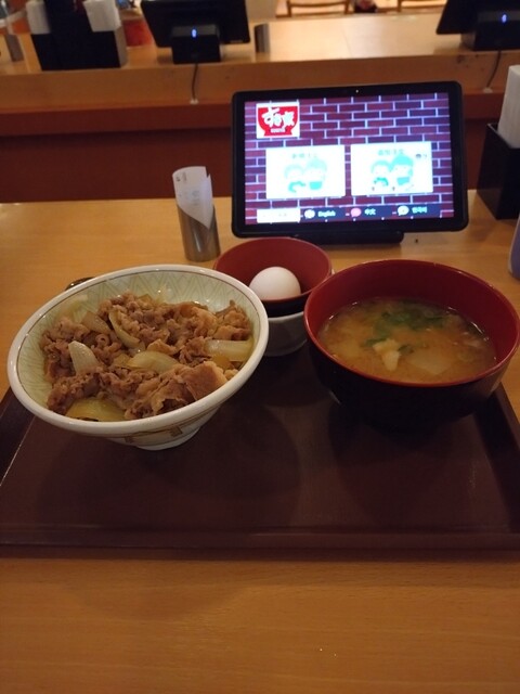 すき家 36号苫小牧日吉店 - 糸井（牛丼）の写真