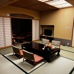 ホテル華の湯 - 居間