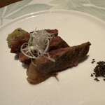 ホテル華の湯 - 福島牛のサーロイン　三切れでしたが、パンチあり