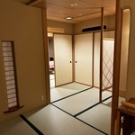 ホテル華の湯 - 入り口周り。